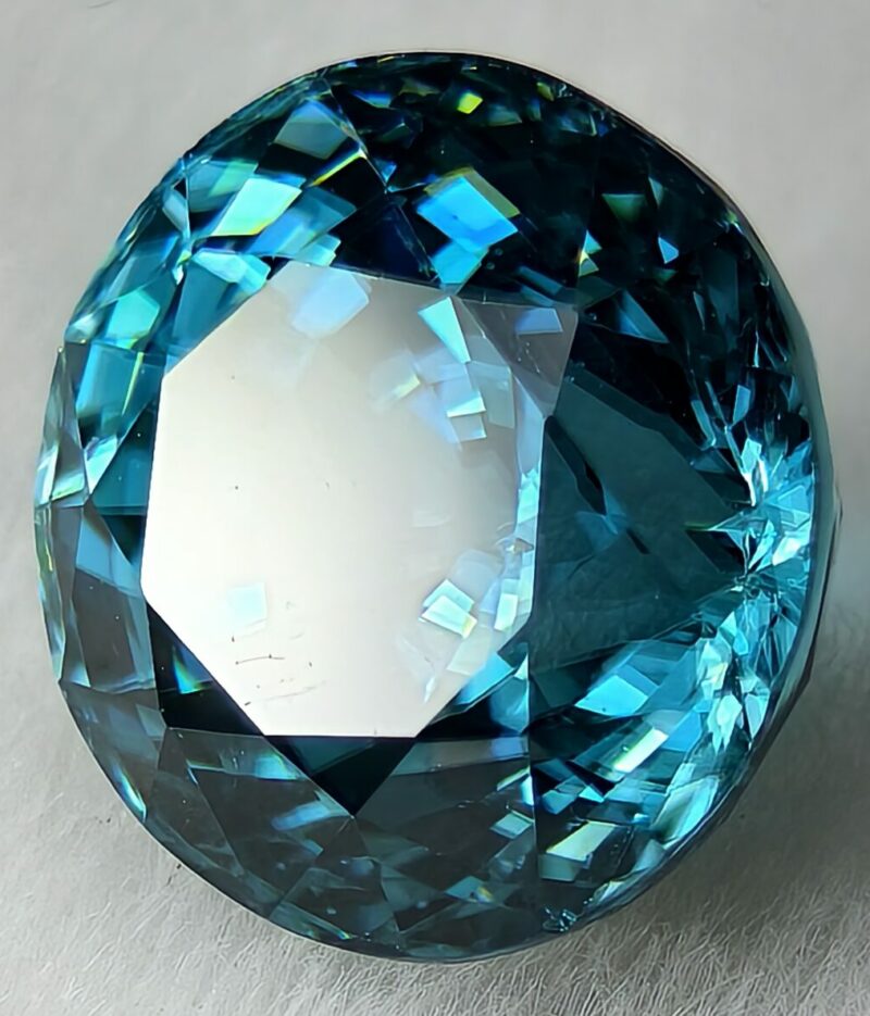 Zircon Bleu 2.80 carats