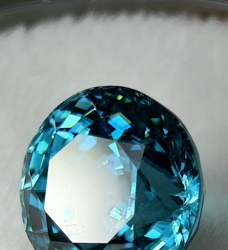 Zircon Bleu 2.80 carats – Image 4